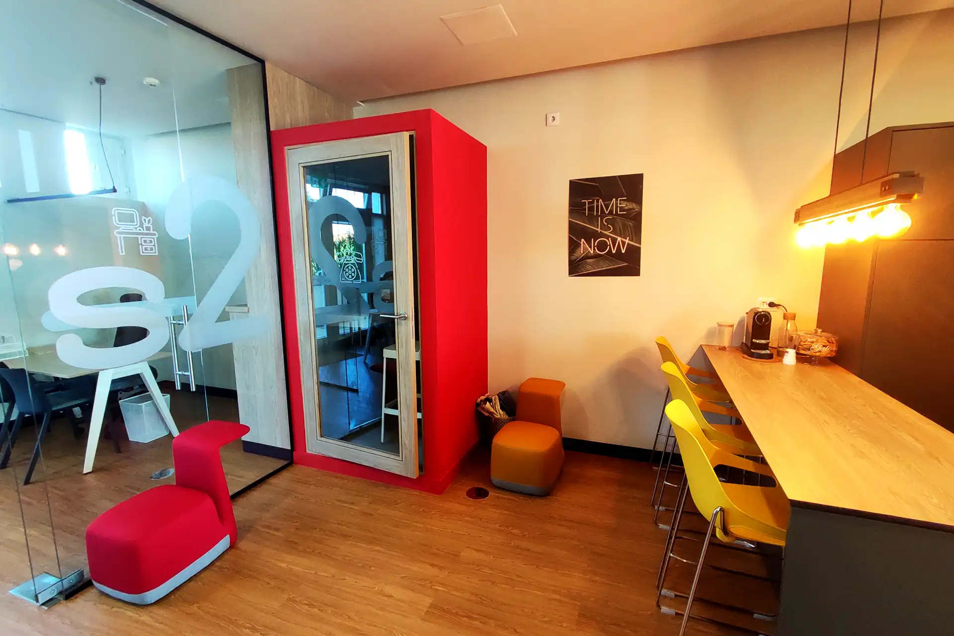 private phone booth in coworking break area near kitchenette in Lavra